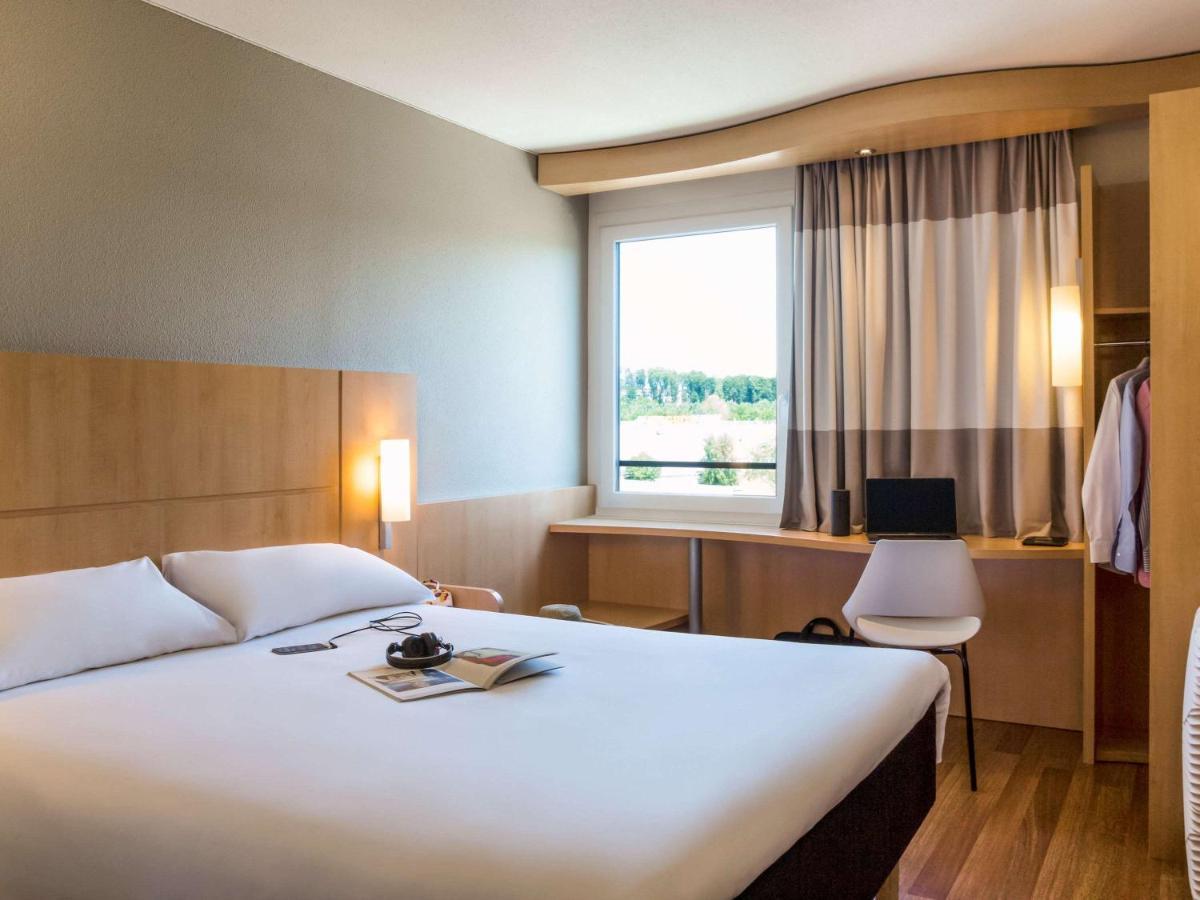 Ibis Lausanne Crissier Екстериор снимка