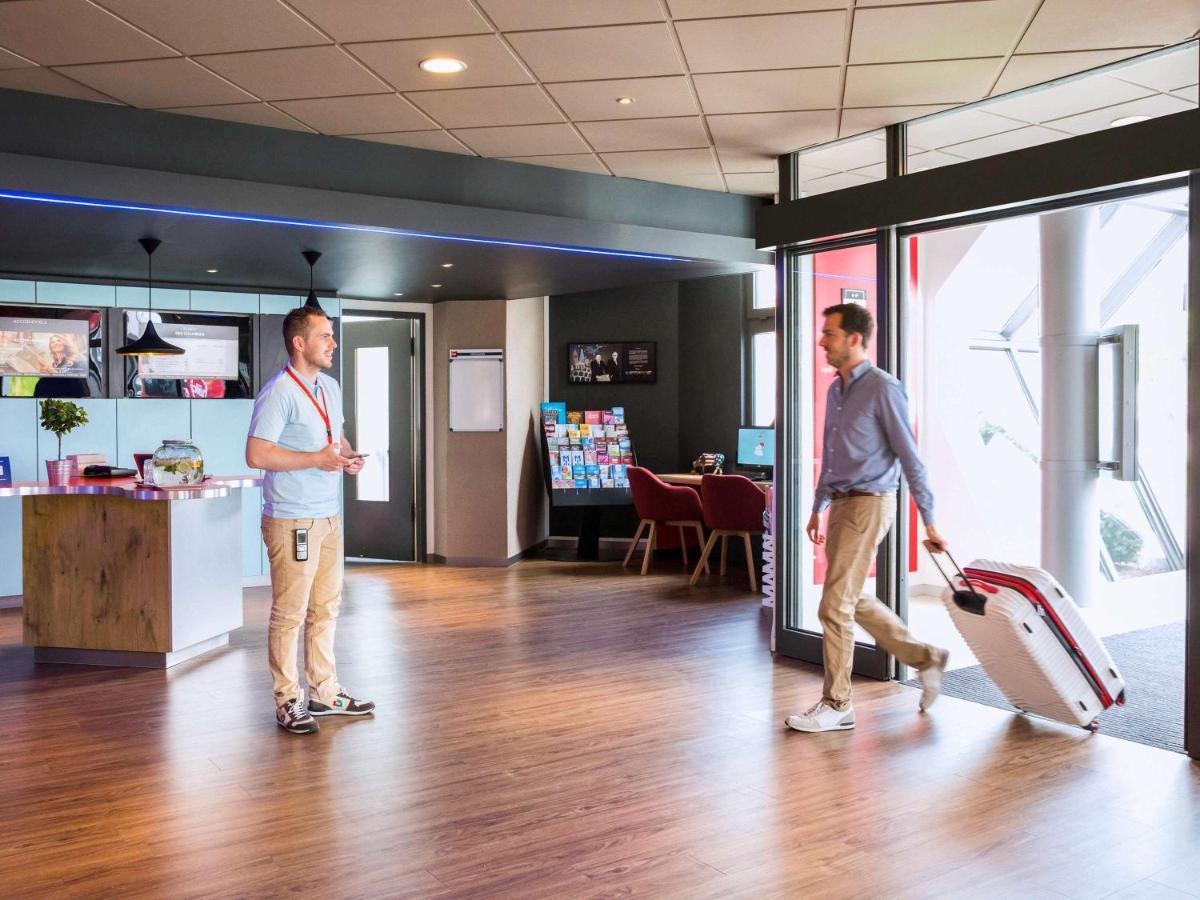 Ibis Lausanne Крисие Екстериор снимка