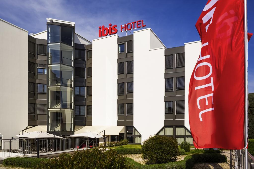 Ibis Lausanne Crissier Екстериор снимка