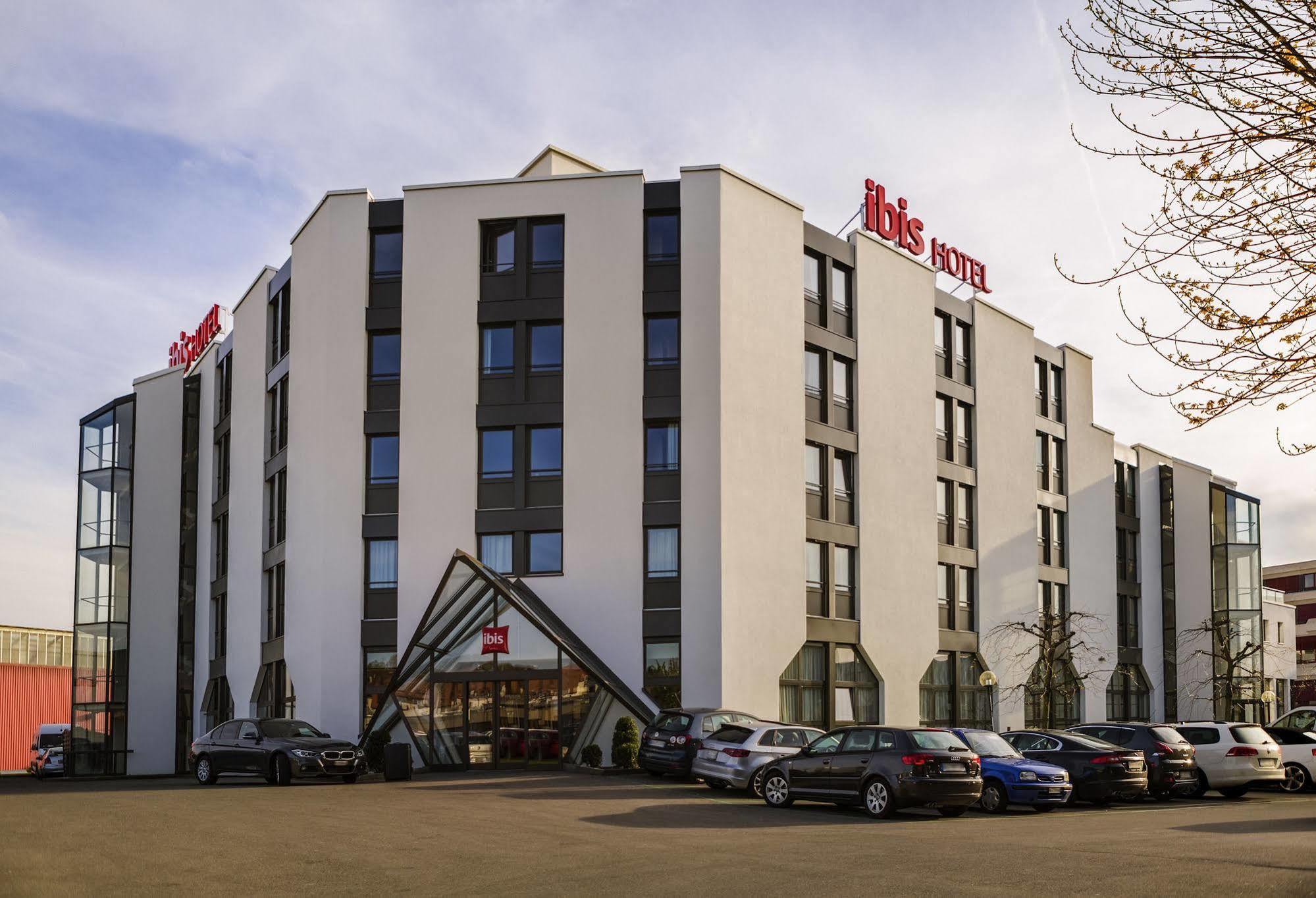 Ibis Lausanne Крисие Екстериор снимка