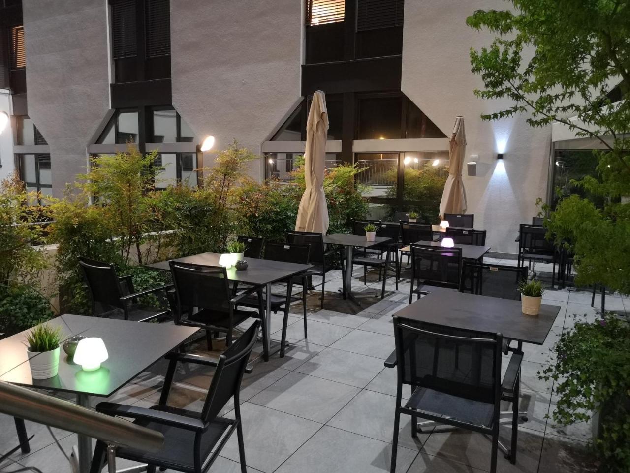 Ibis Lausanne Крисие Екстериор снимка