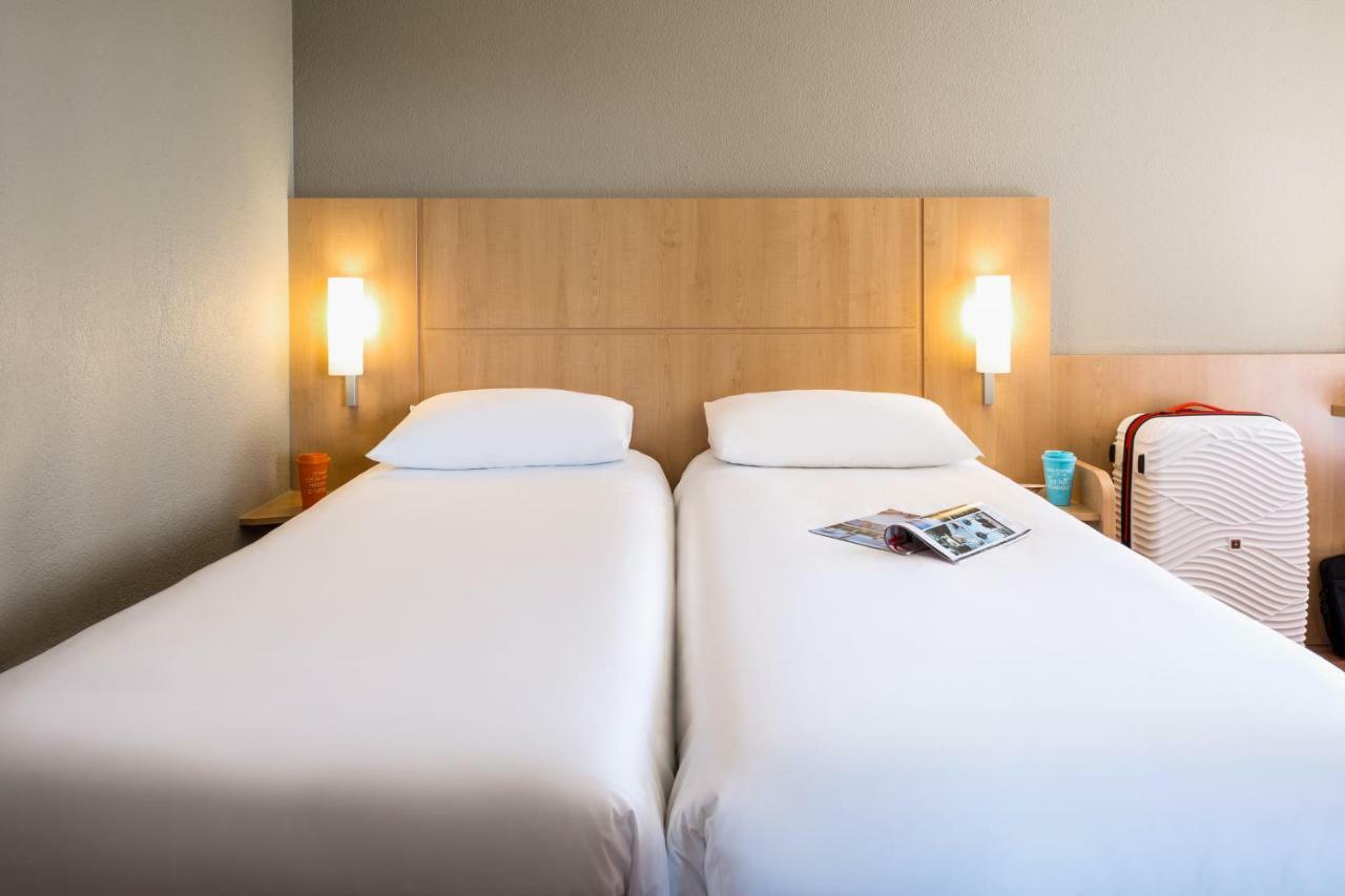 Ibis Lausanne Крисие Екстериор снимка