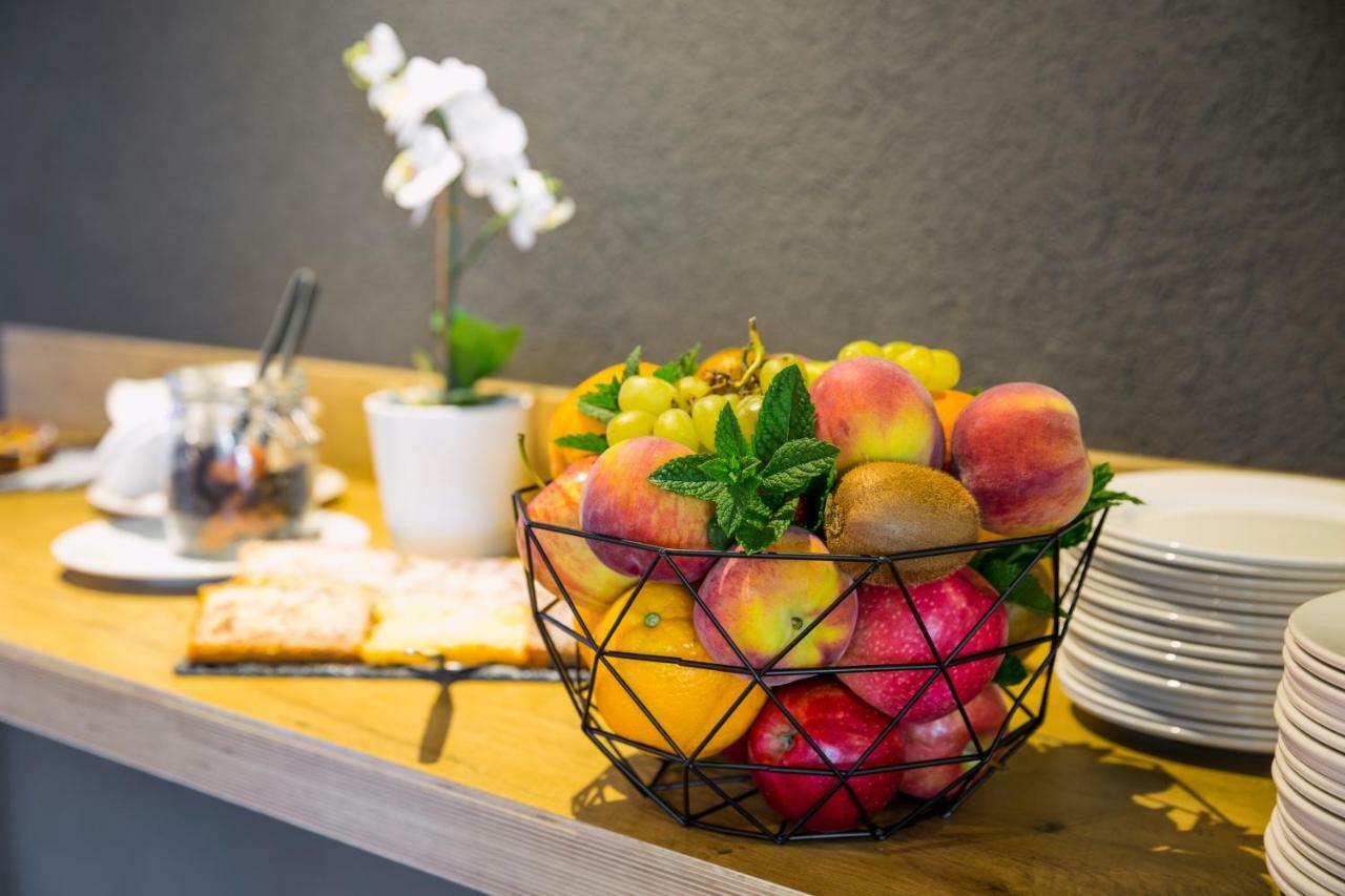Ibis Lausanne Крисие Екстериор снимка